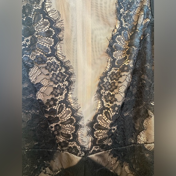 Topshop Women's Nude Mesh Lace Detail Plunge Romper Black Size US: 6 UK: 10 - Picture 13 of 15